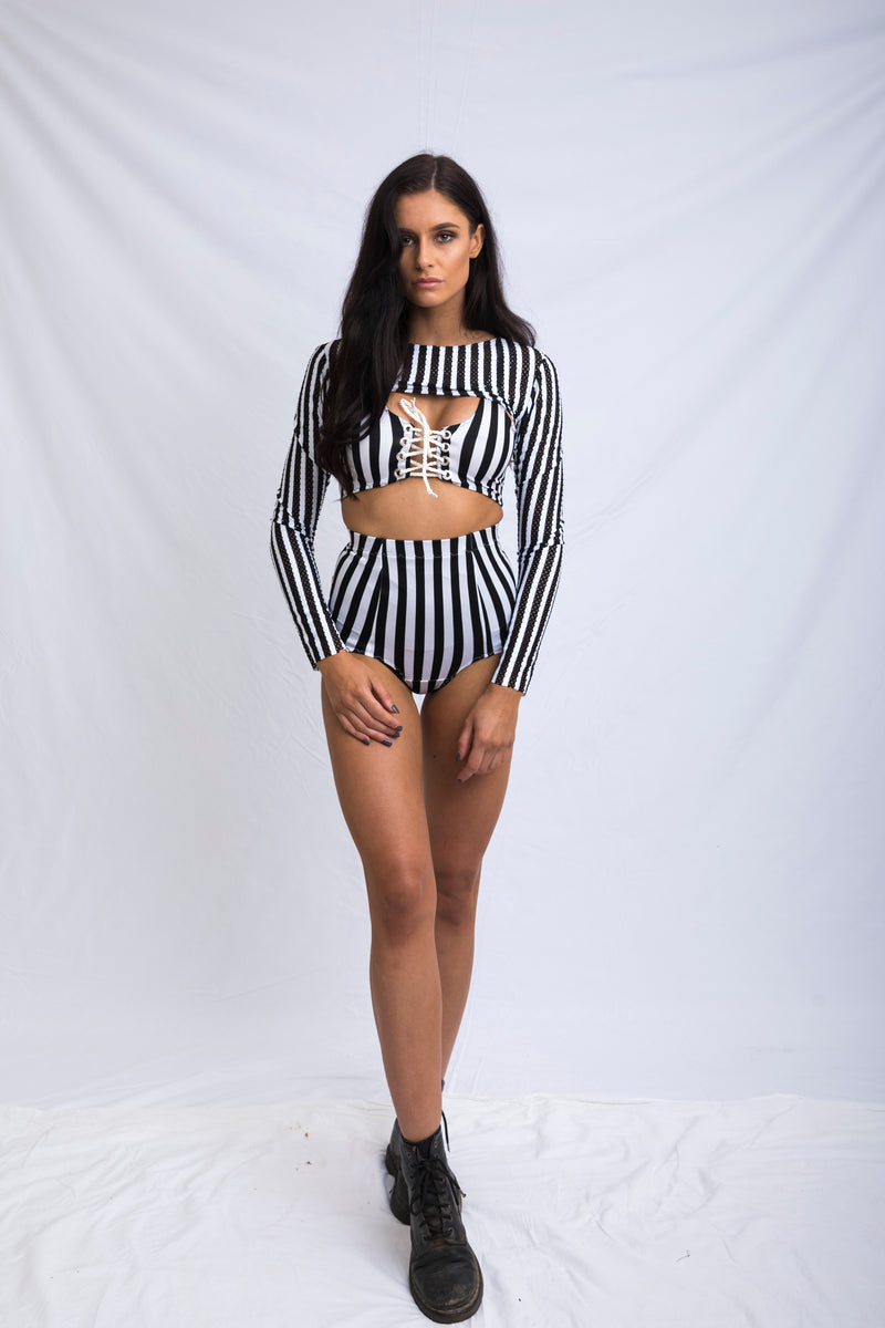 THE STRIPE LACE UP CROP